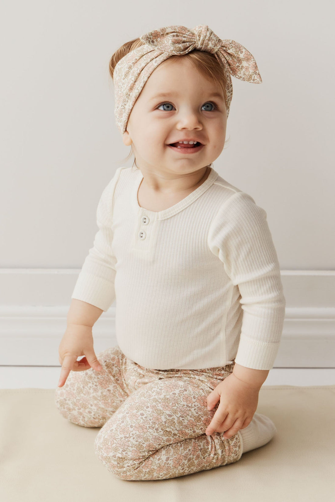 Organic Cotton Everyday Legging - Chloe Egret Childrens Legging from Jamie Kay Australia