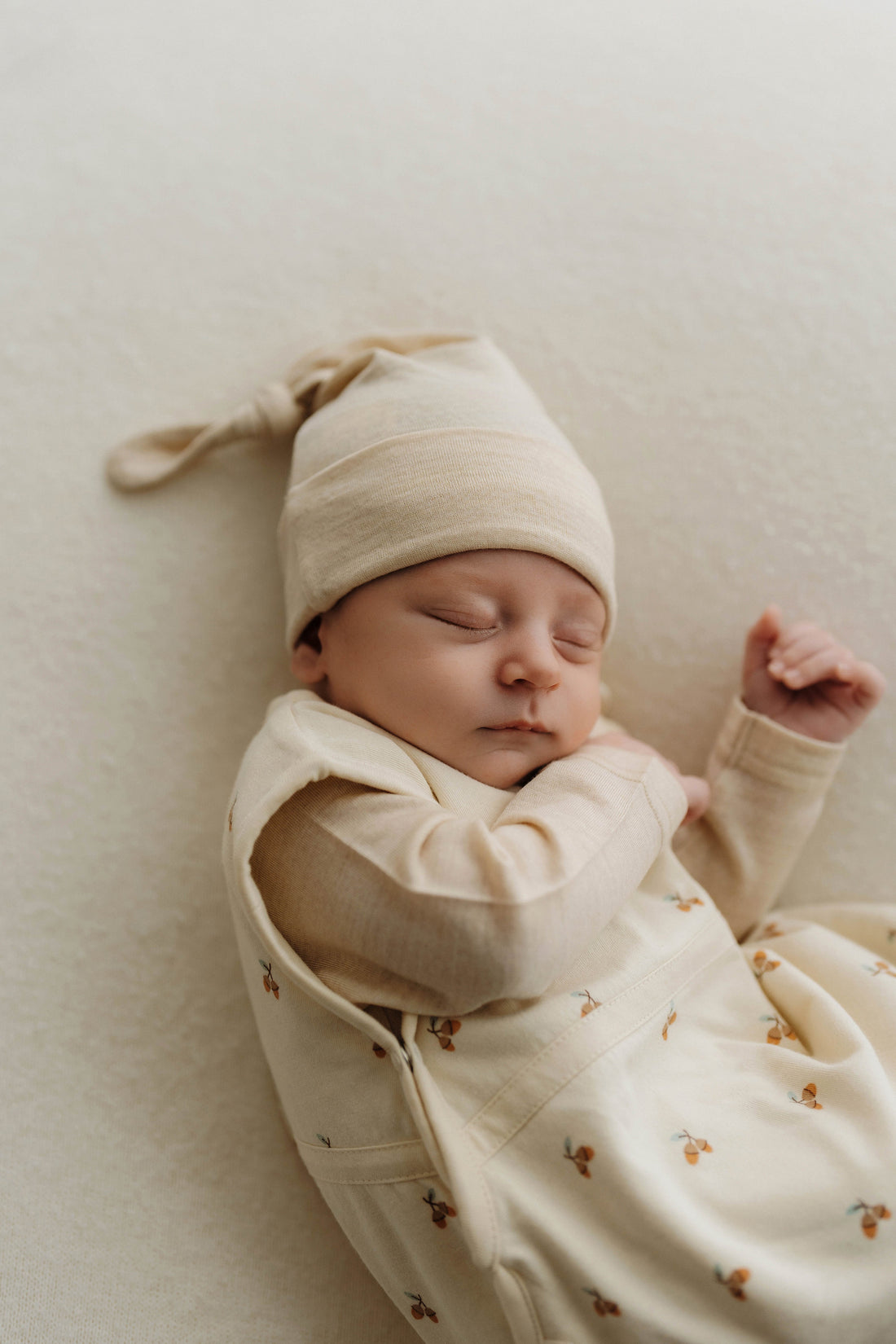 Merino Kids Go Go Bag All Seasons - Woodland Acorns White Childrens Sleeping Bag from Jamie Kay Australia